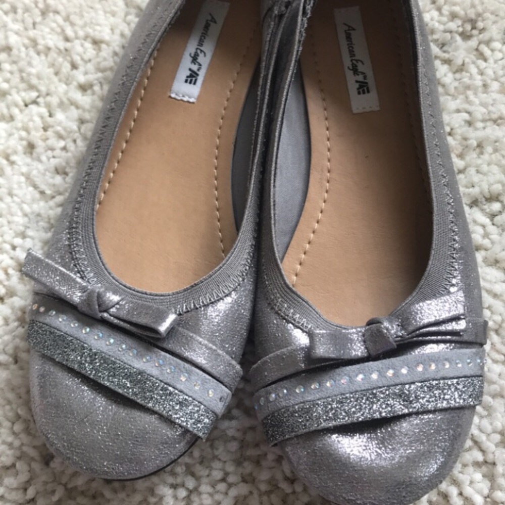 American Eagle silver/sparkly size 4